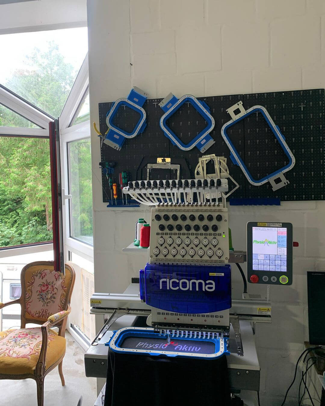 embroider knitting