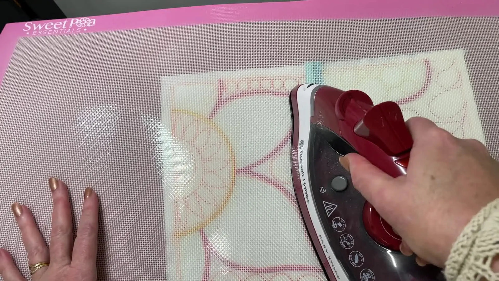 Press PU Faux Leather Seams Without Melting Them: The Applique Mat Method for Flat, Professional Placemats