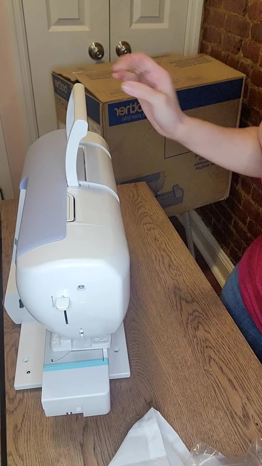 Brother PE800 Unboxing, Done Like a Pro: What’s in the Box, What’s Missing, and How to Avoid Your First Week of Rookie Mistakes