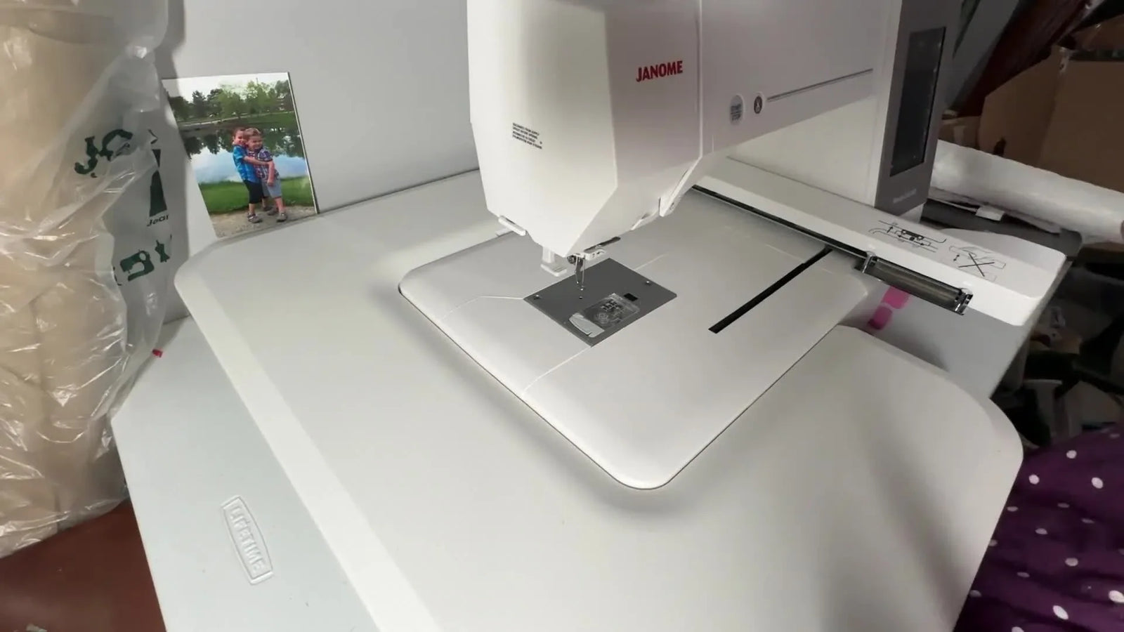 Janome Memory Craft 550E USB Files Not Showing? Fix the “Invisible Design” Problem (and Stop Killing Your USB Port)