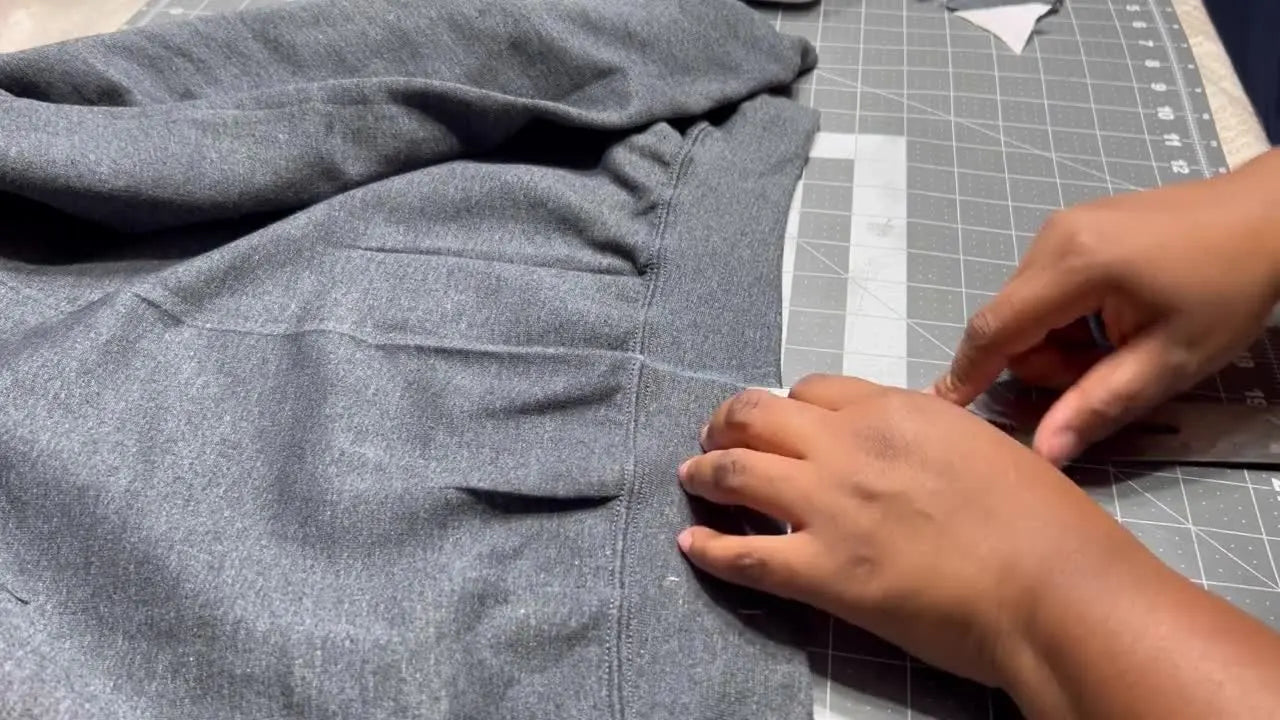The Side-Bow Sweatshirt That Actually Lines Up: A Brother PE900 Method for Perfect Placement, Clean Appliqué, and Safer Cutting