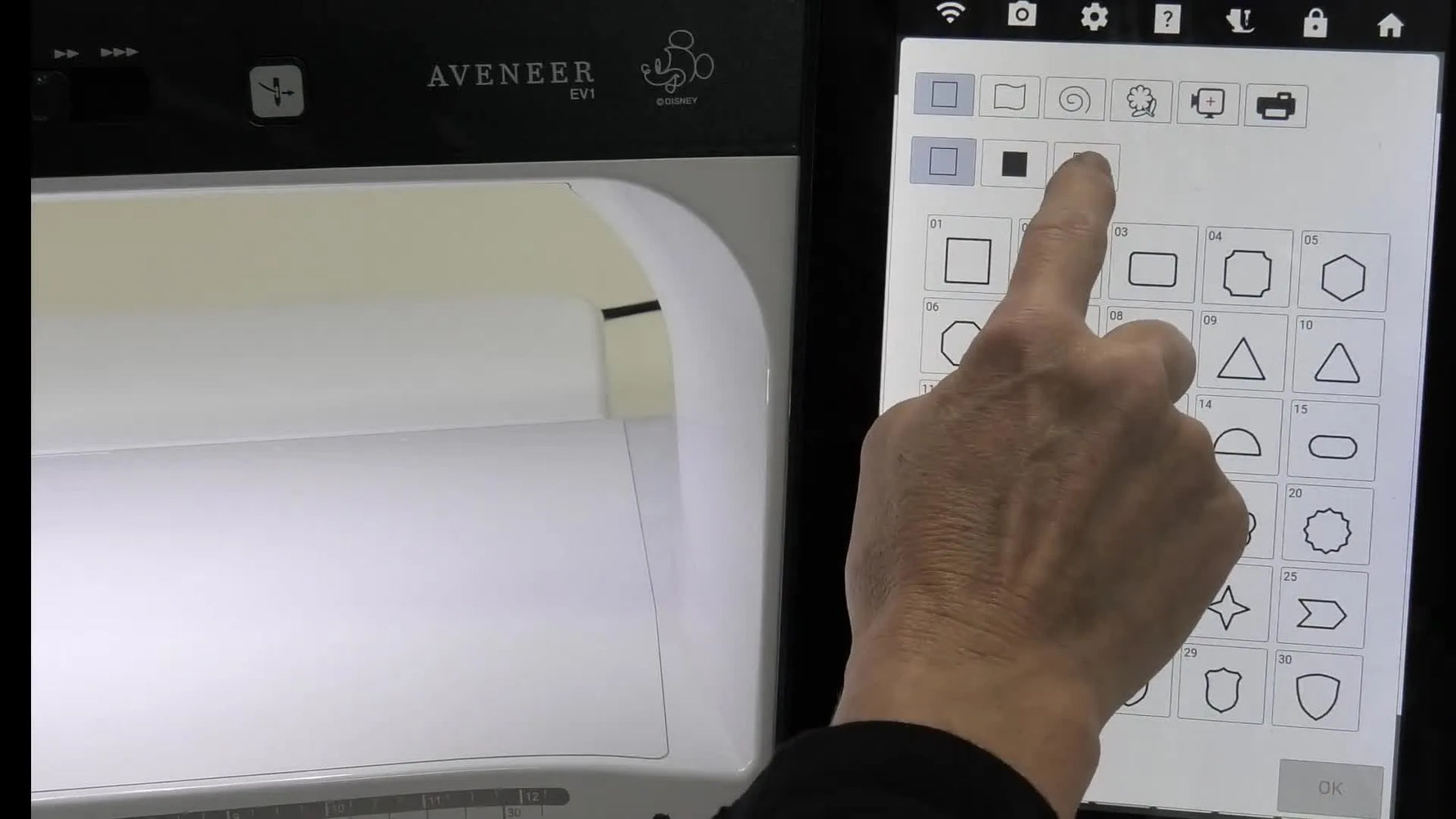 Close-up of My Design Center on the Brother Aveneer EV1 with the “Outline + Fill” generation mode selected before creating a diamond shape.