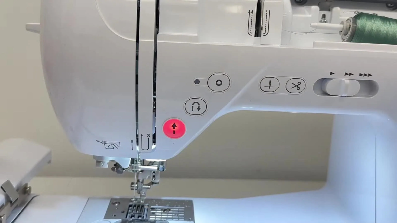 Threading the Brother SE2000 Without the Usual Headaches: From Spool Pin to Bobbin “Pop-Up” (and the Fixes That Actually Work)