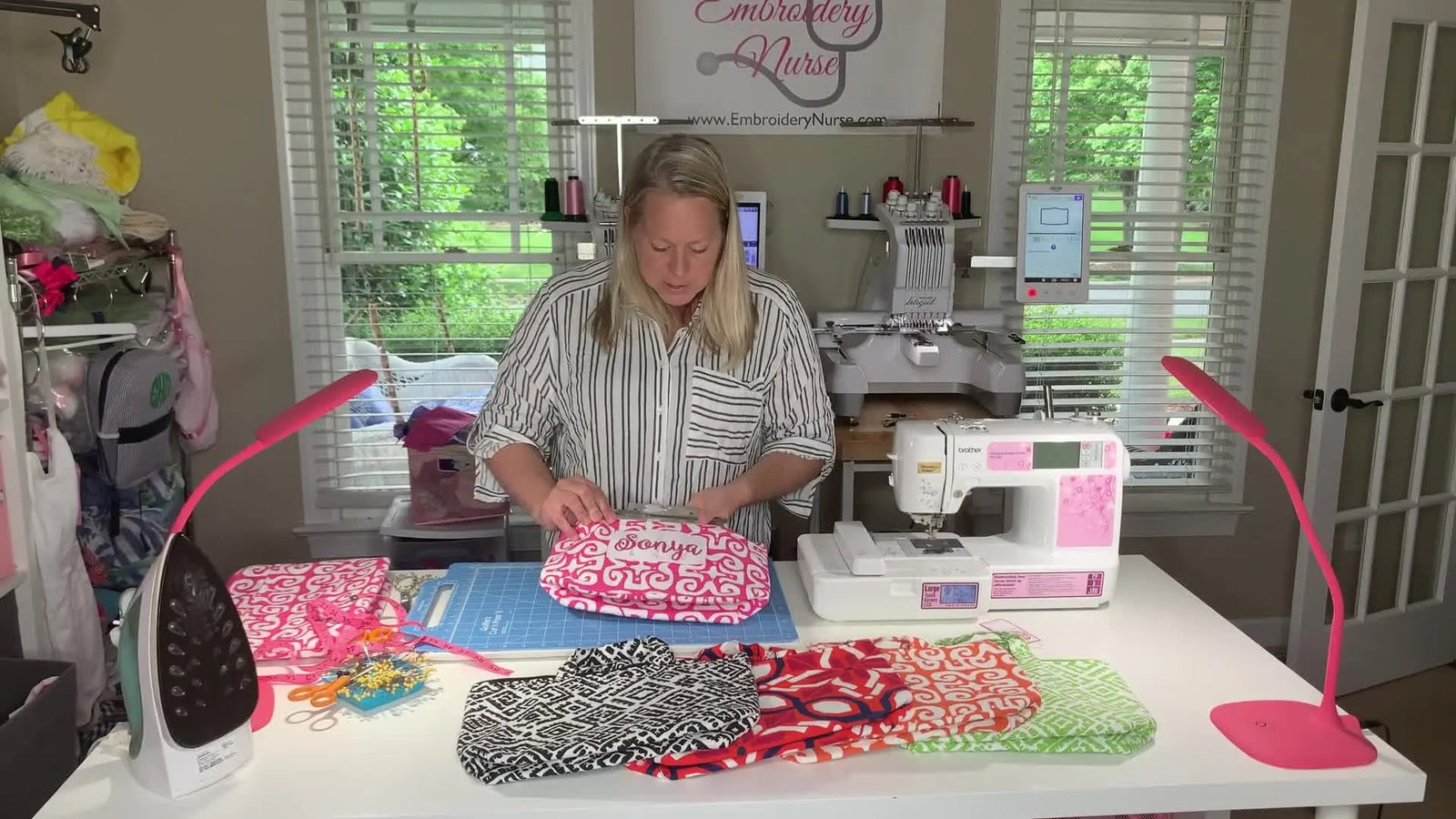 Monogramming an Insulated Lunch Tote Without the Crooked-Stitch Panic: Fast Frames Placement, Sticky Stabilizer Patching, and a Single-Needle Workaround