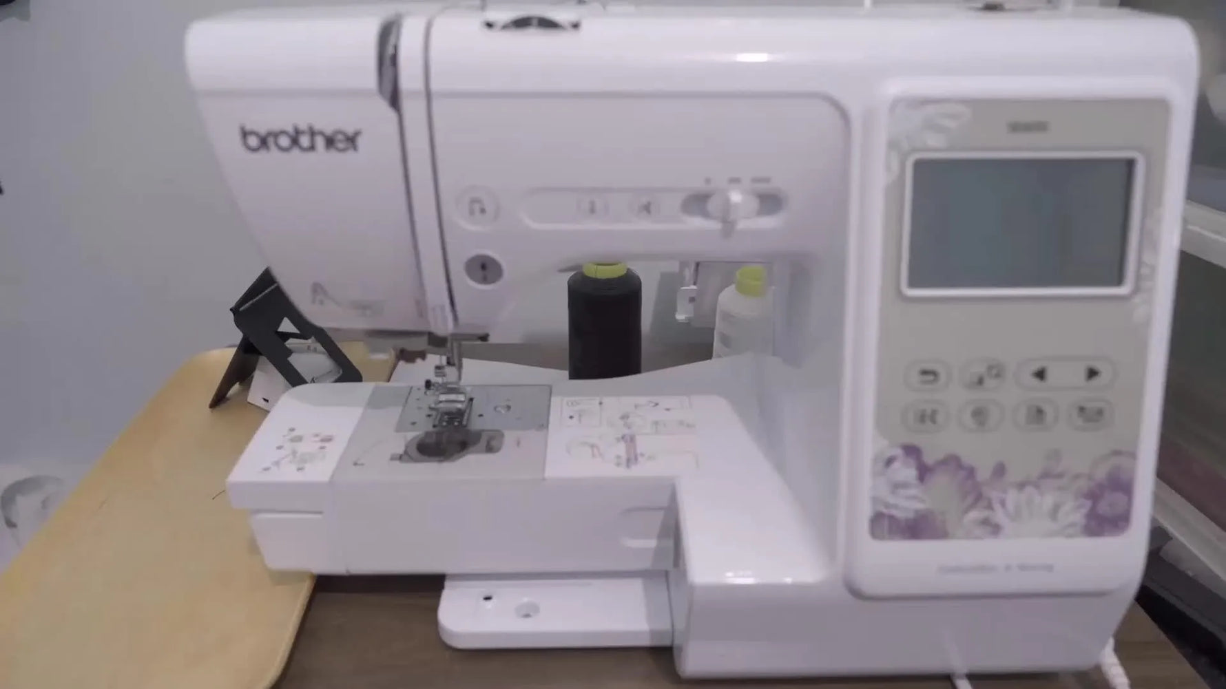 Brother SE600 embroidery machine with detached embroidery unit