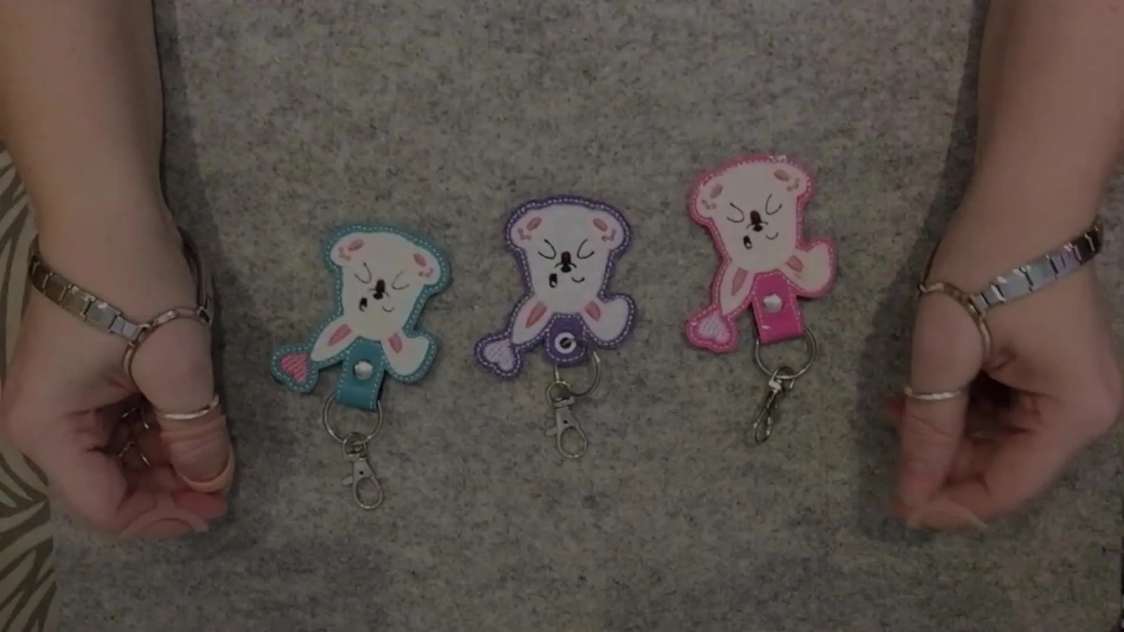 Vinyl Bunny Snap Tabs That Don’t Shift: A Clean In-the-Hoop Key Fob Workflow From Placement Stitch to Perfect Rivets