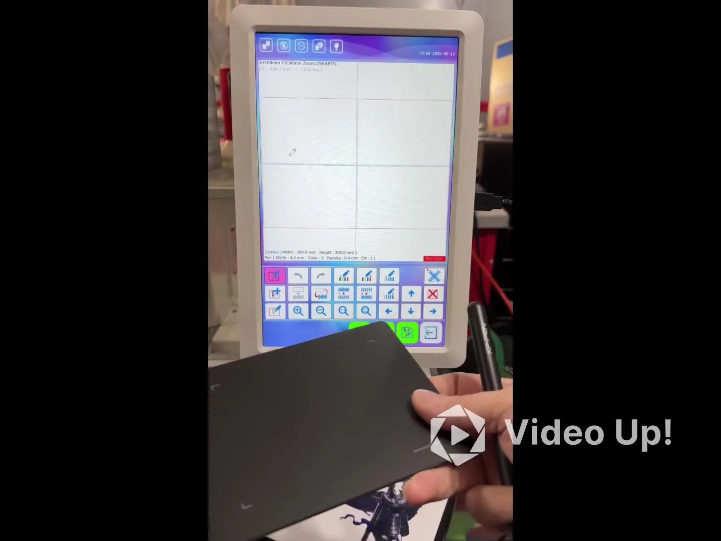A close-up shows the XP-PEN stylus in hand, highlighting the buttons used like left/right mouse clicks while controlling the Smartstitch screen.